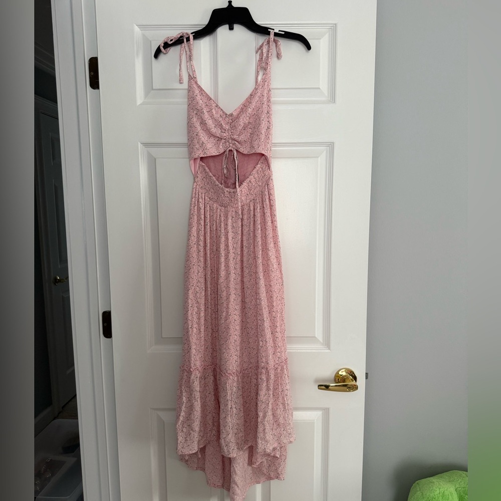 HOLLISTER. Pink Sleeveless Maxi Dress with cutout detail. Size Small. NWT